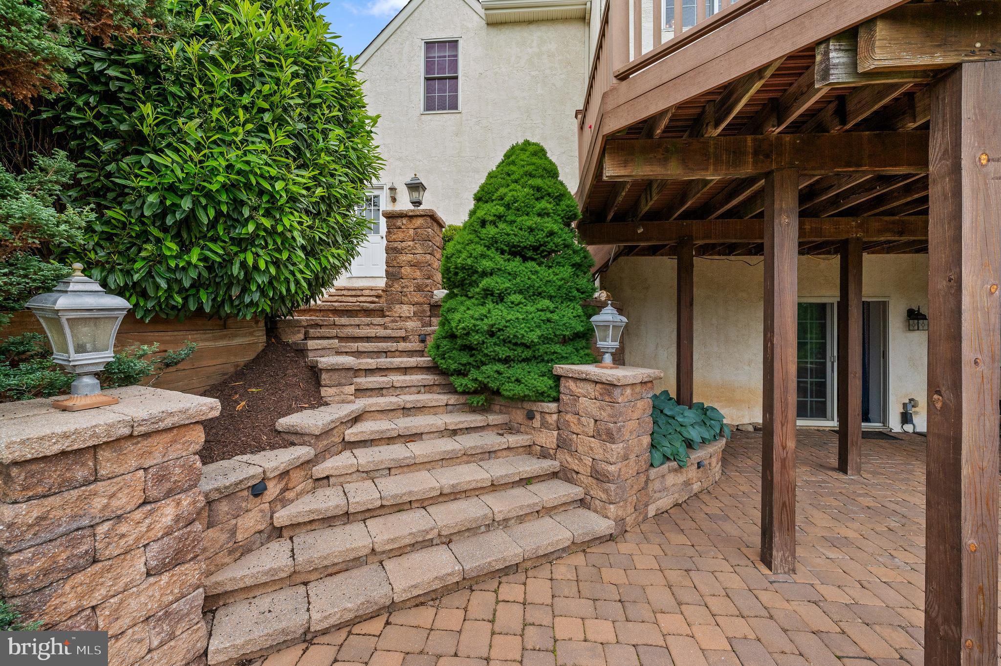 22 GREGORY LANE