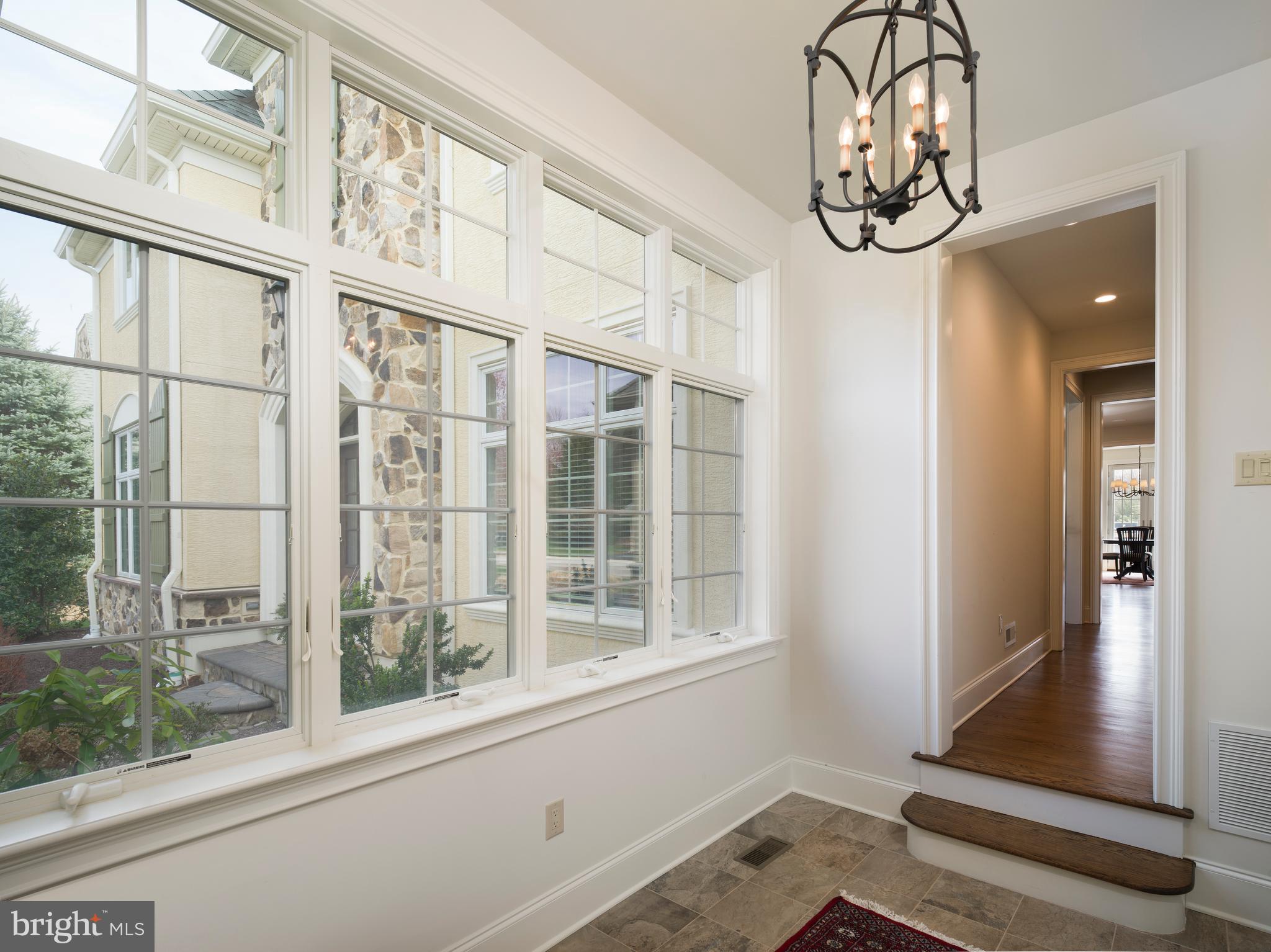 102 GREEN LANE