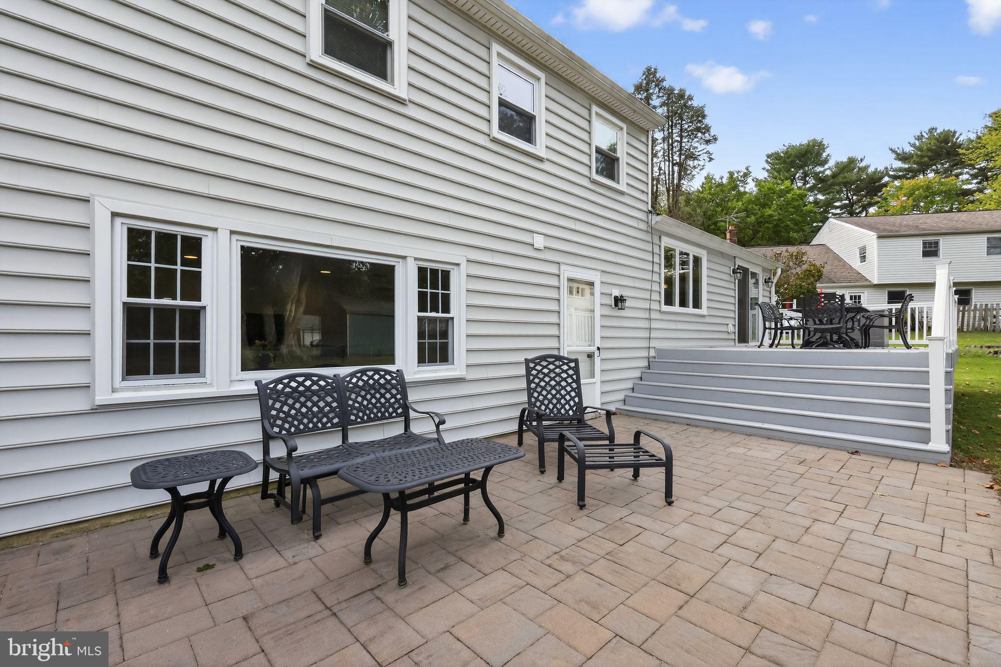 202 FAIRFIELD DRIVE