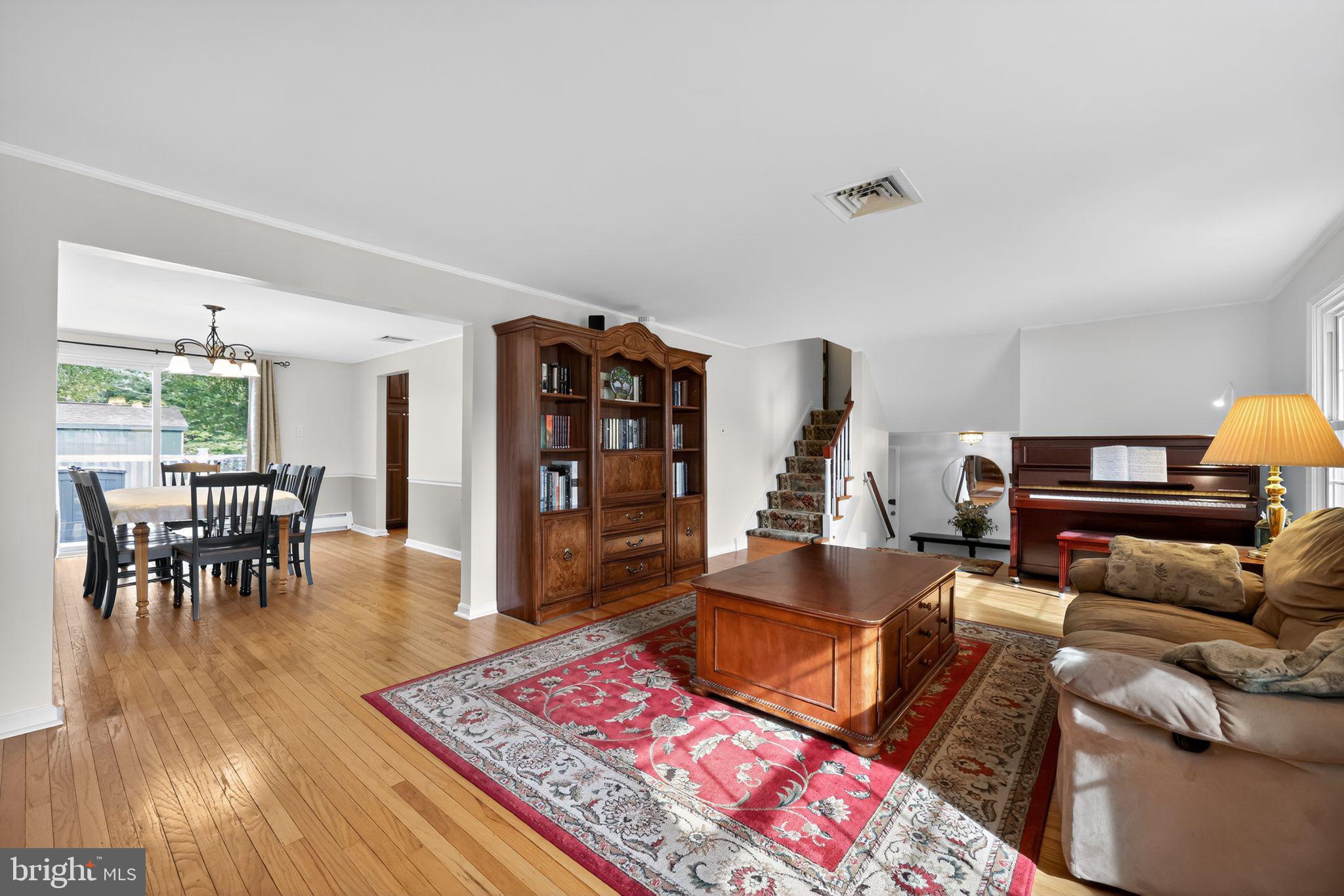 202 FAIRFIELD DRIVE