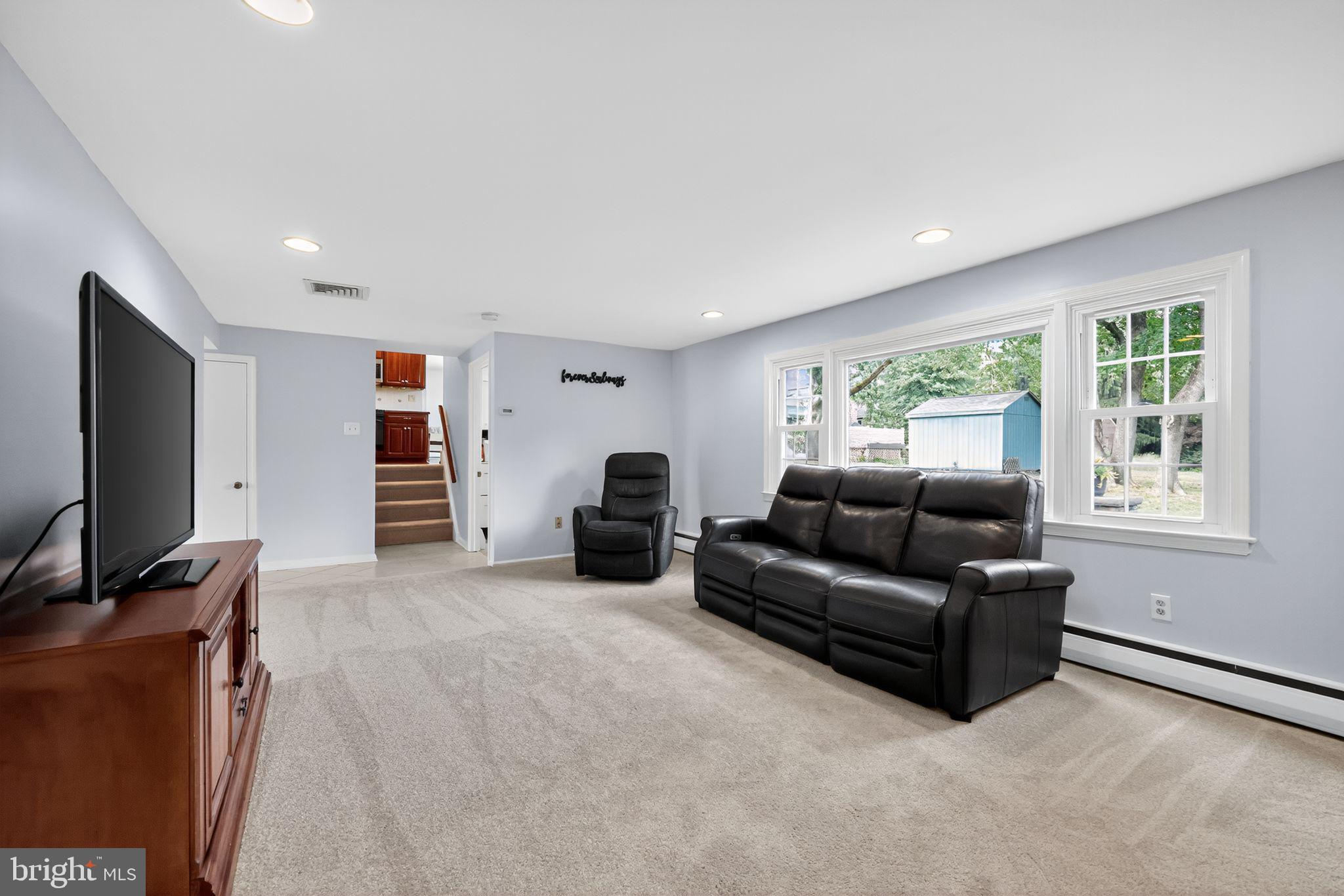 202 FAIRFIELD DRIVE