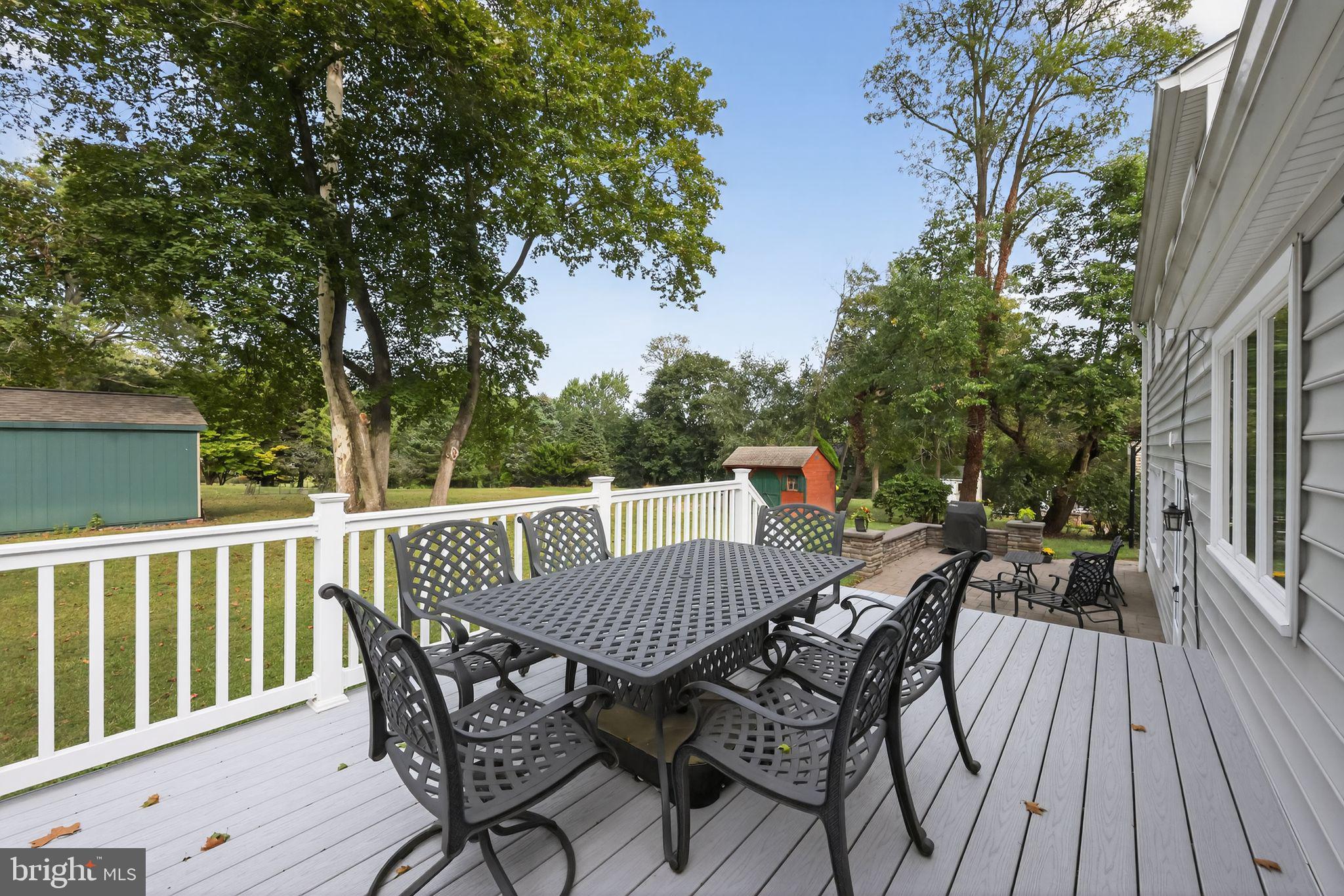 202 FAIRFIELD DRIVE