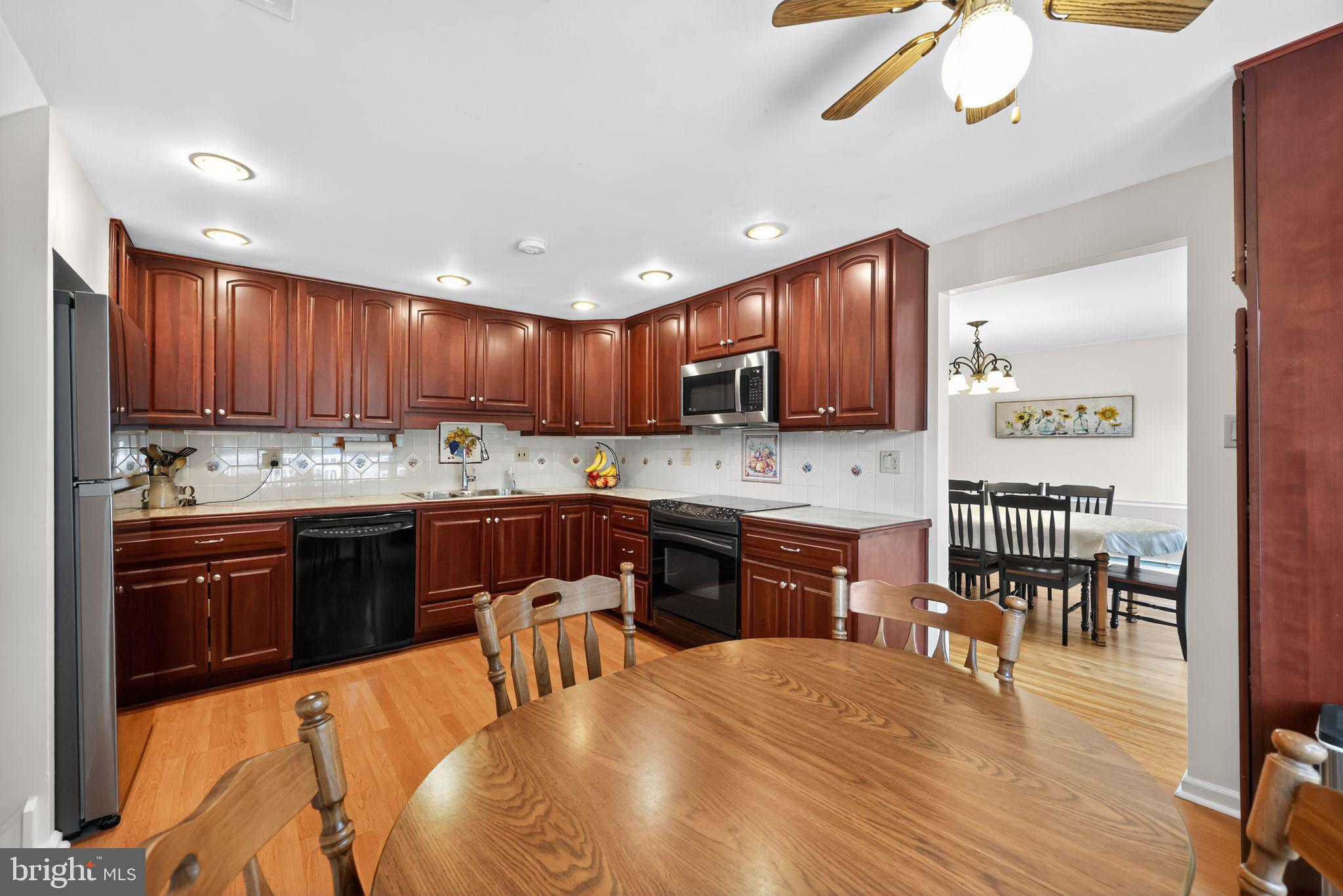 202 FAIRFIELD DRIVE