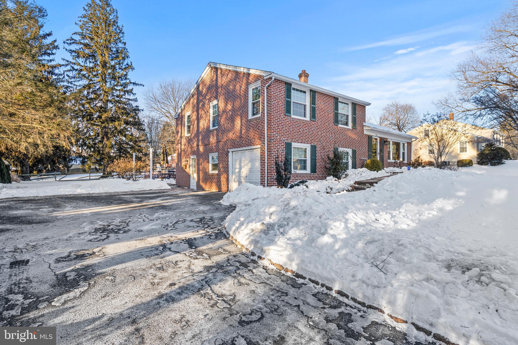 302 GOVERNORS DRIVE