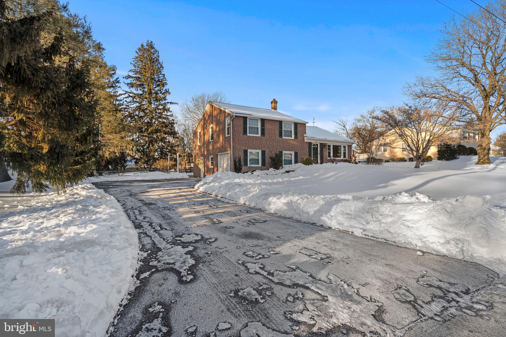 302 GOVERNORS DRIVE