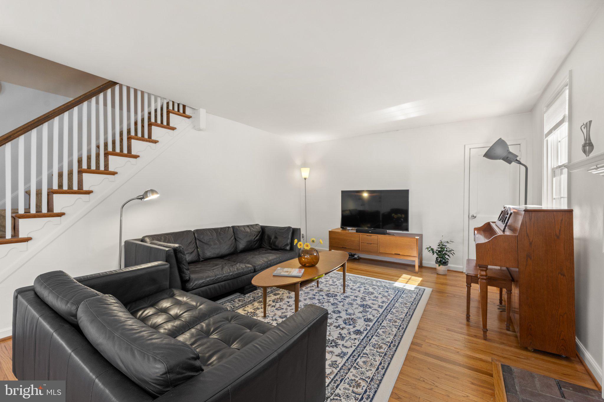 607 LATHAM DRIVE