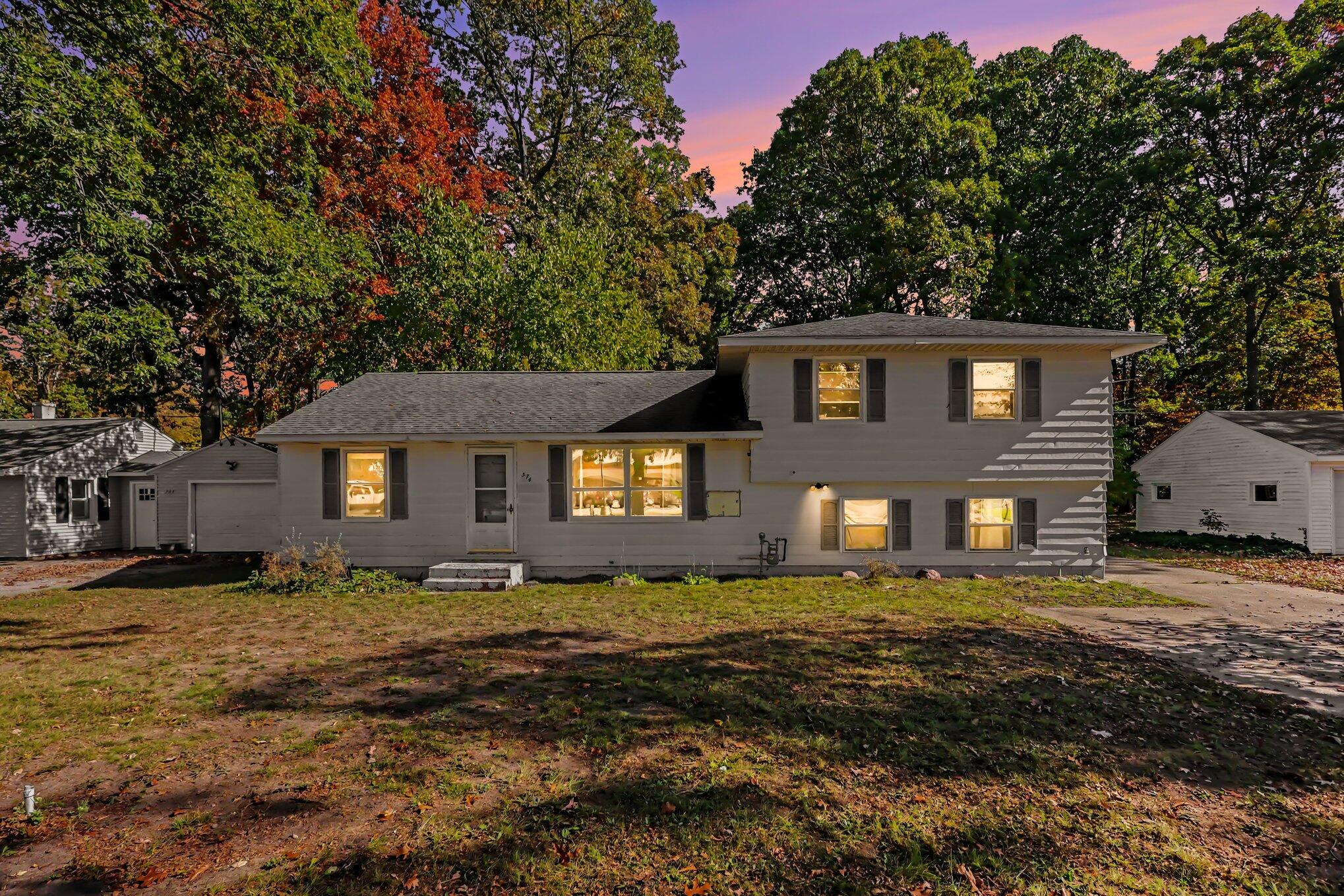 374 N 6th Avenue Fruitport MI