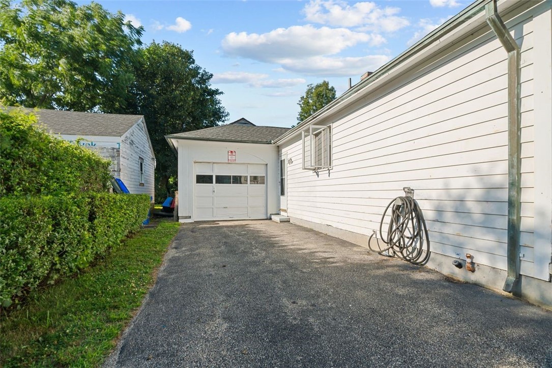 2 HILLSIDE Road