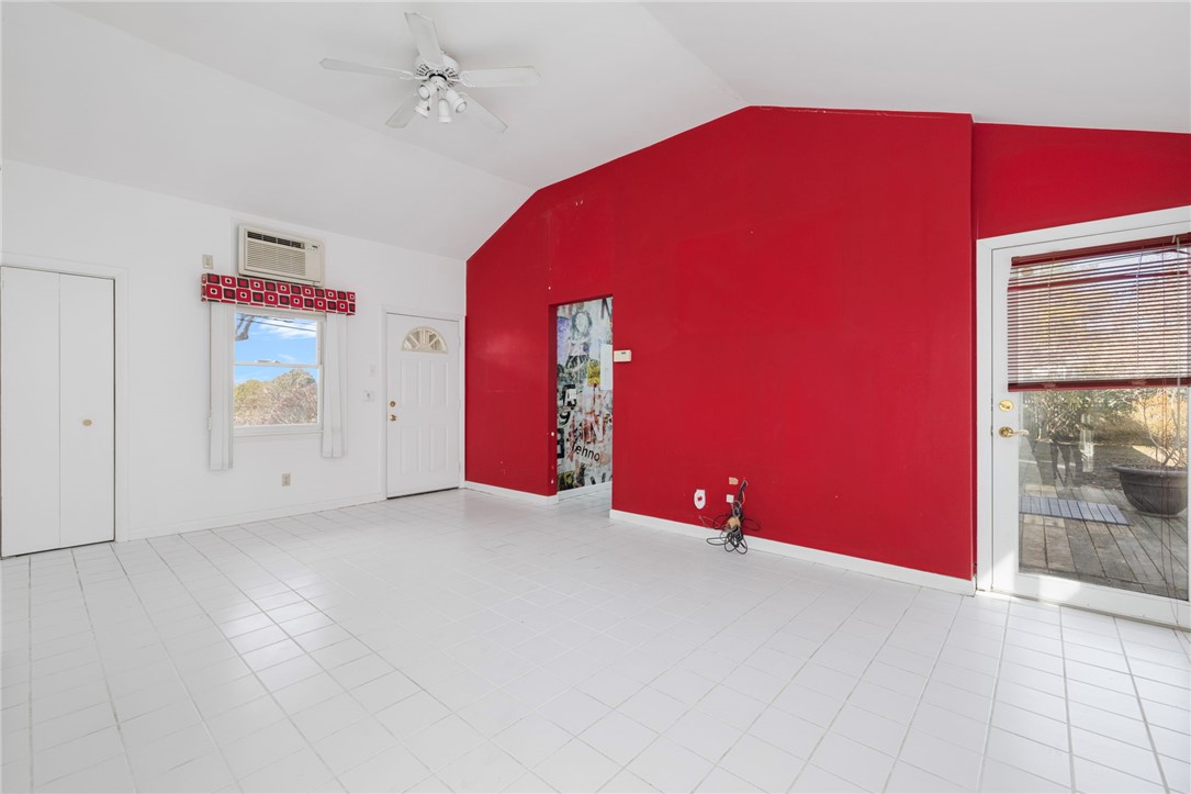 9 Spruce Avenue
