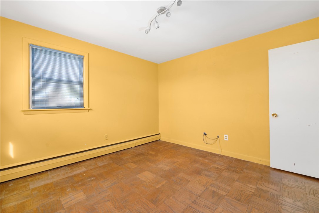 9 Spruce Avenue