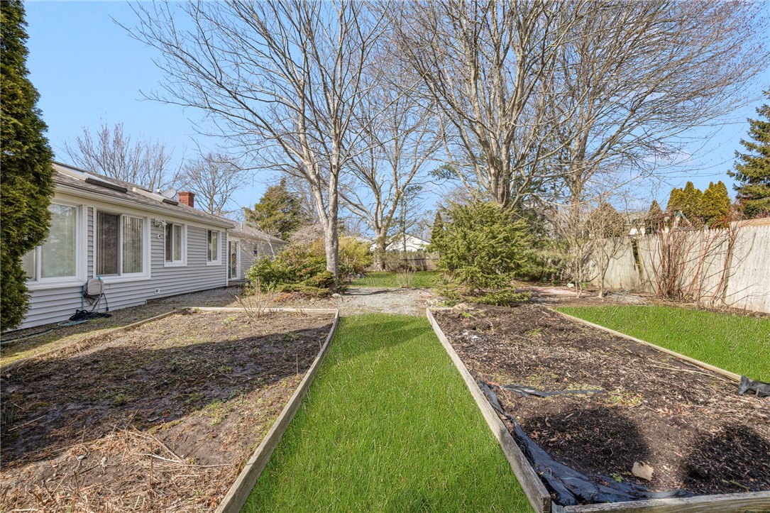 9 Spruce Avenue