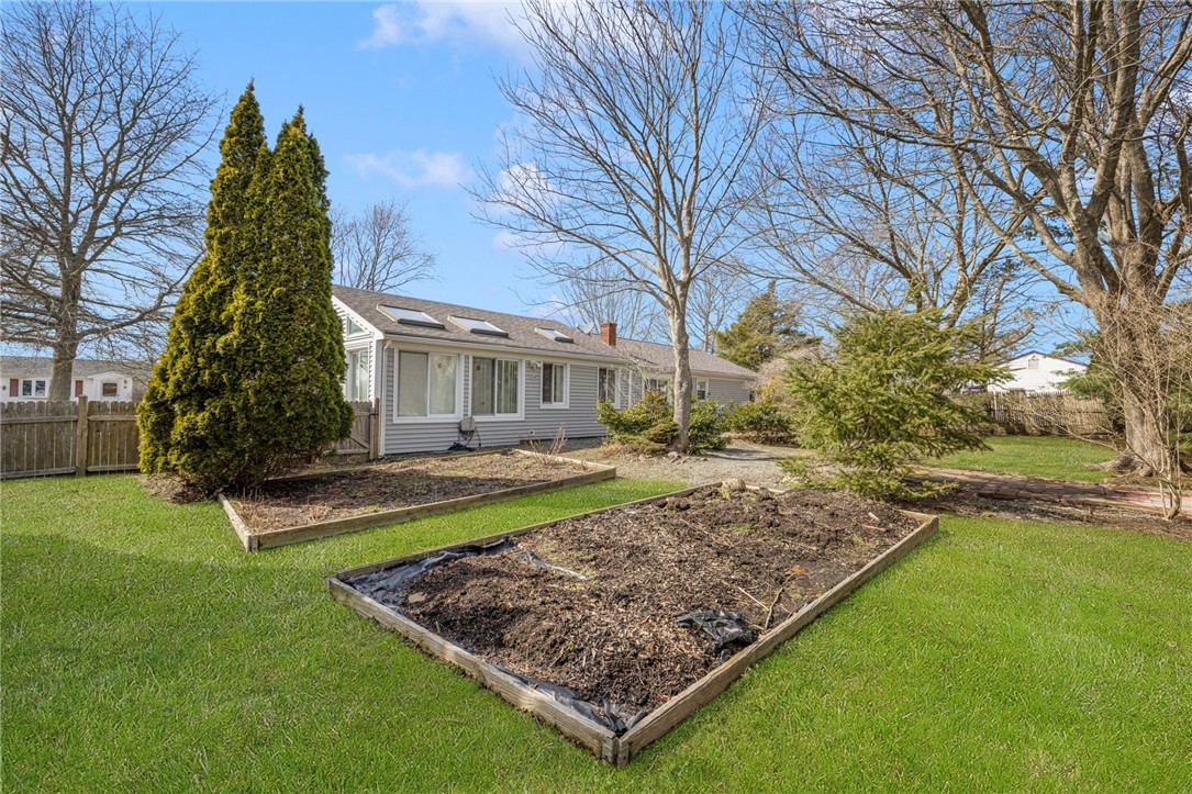 9 Spruce Avenue
