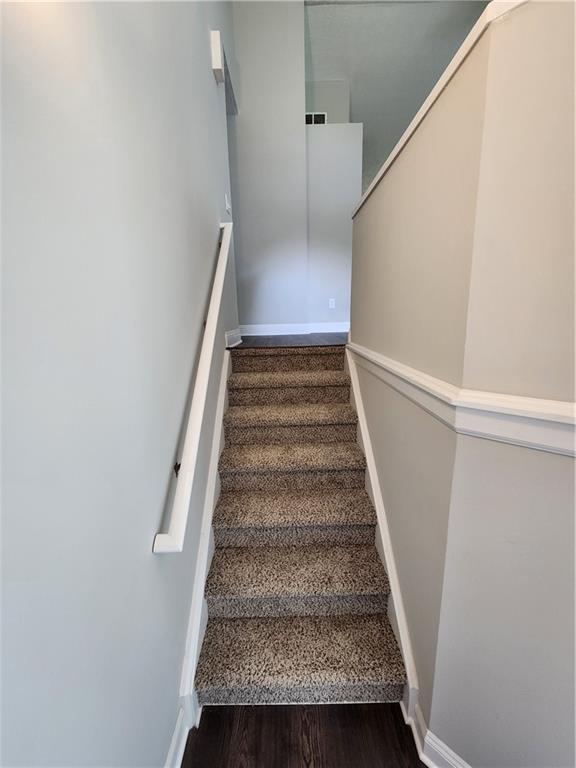 2415 Anamanda Close