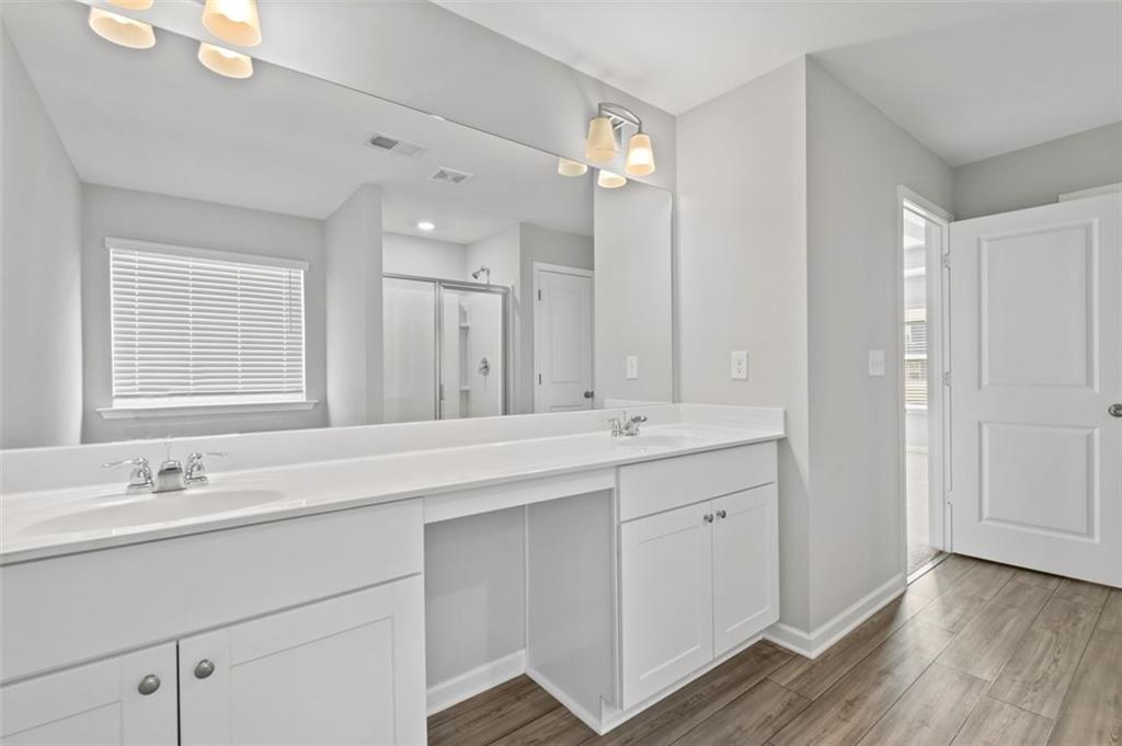 2160 Lanier Harbor Pointe