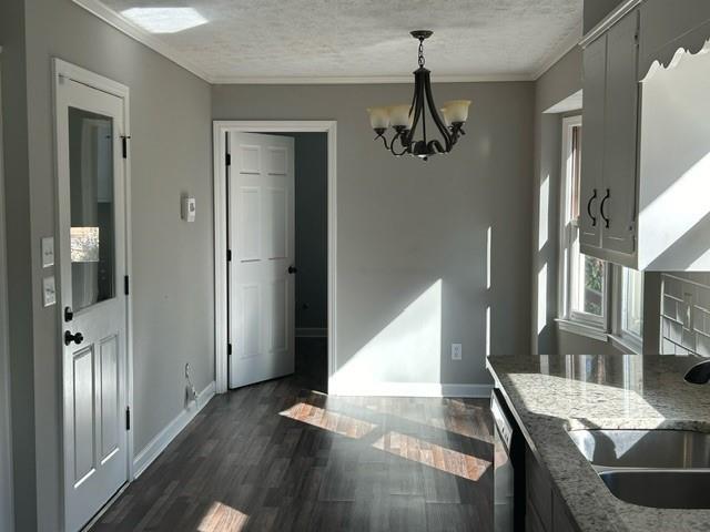 2122 Meadow Hurst Lane