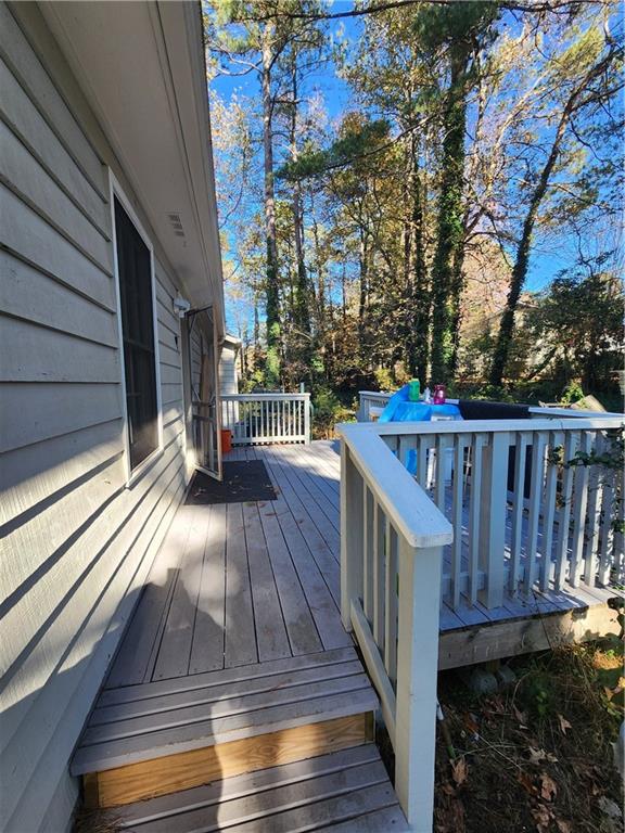782 Bankshire Drive