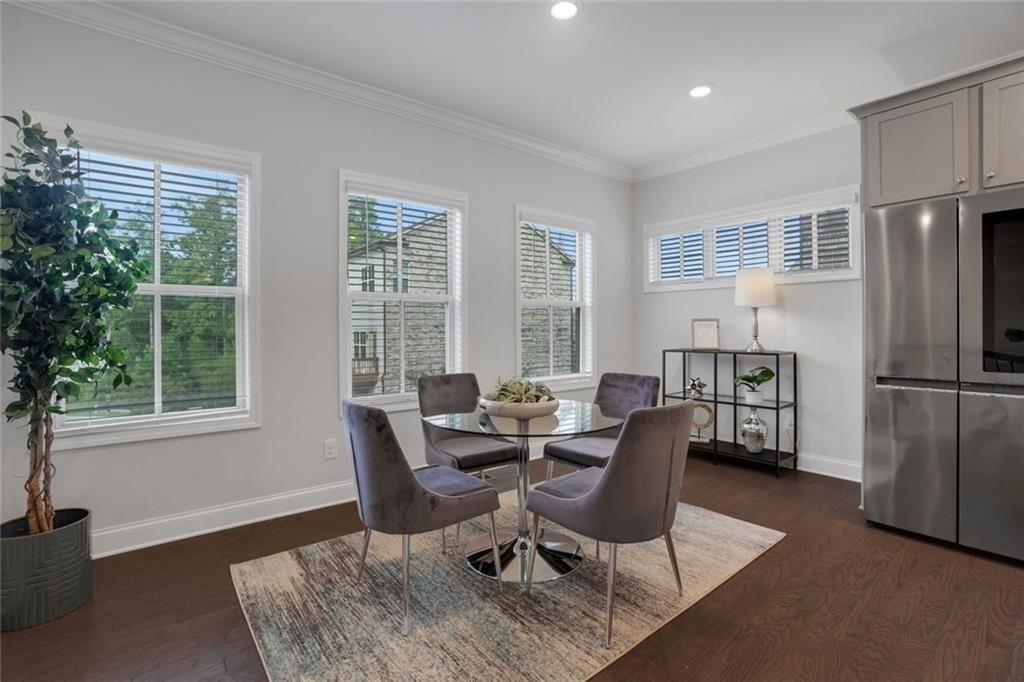 3715 Via Nuova Lane