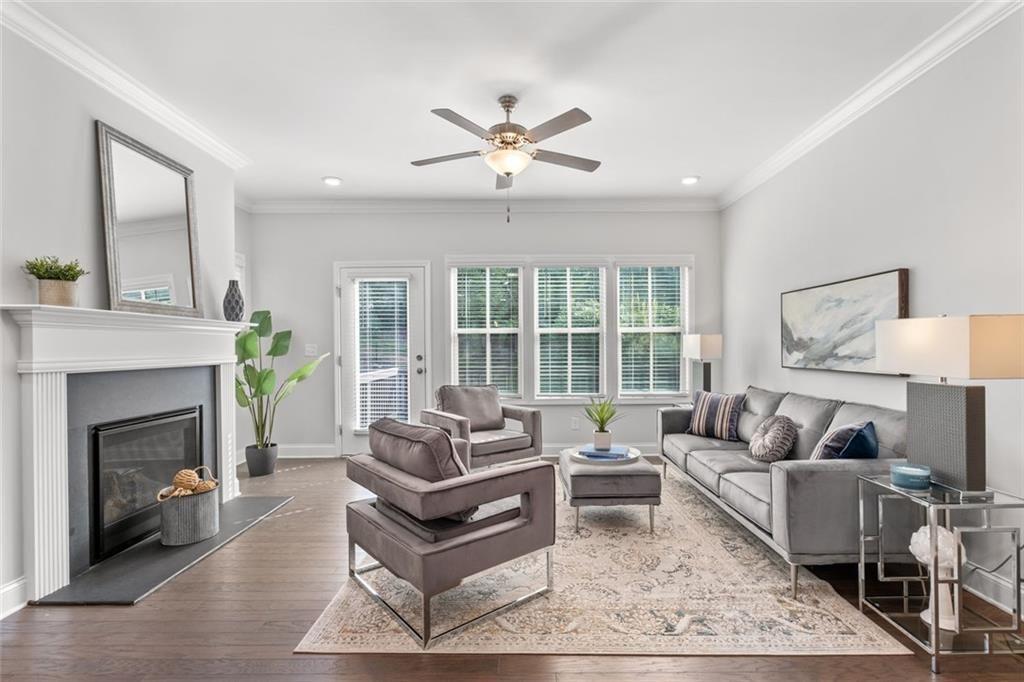 3715 Via Nuova Lane