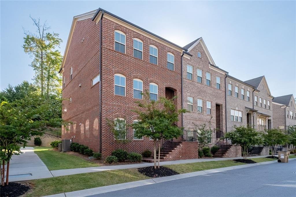 3715 Via Nuova Lane