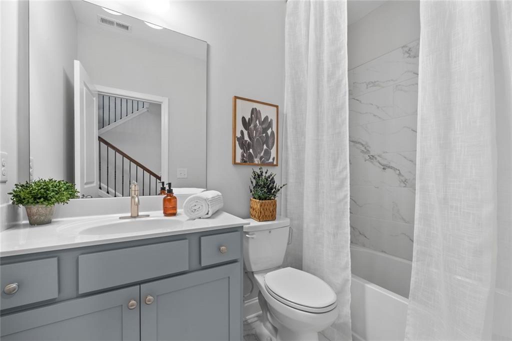 3715 Via Nuova Lane