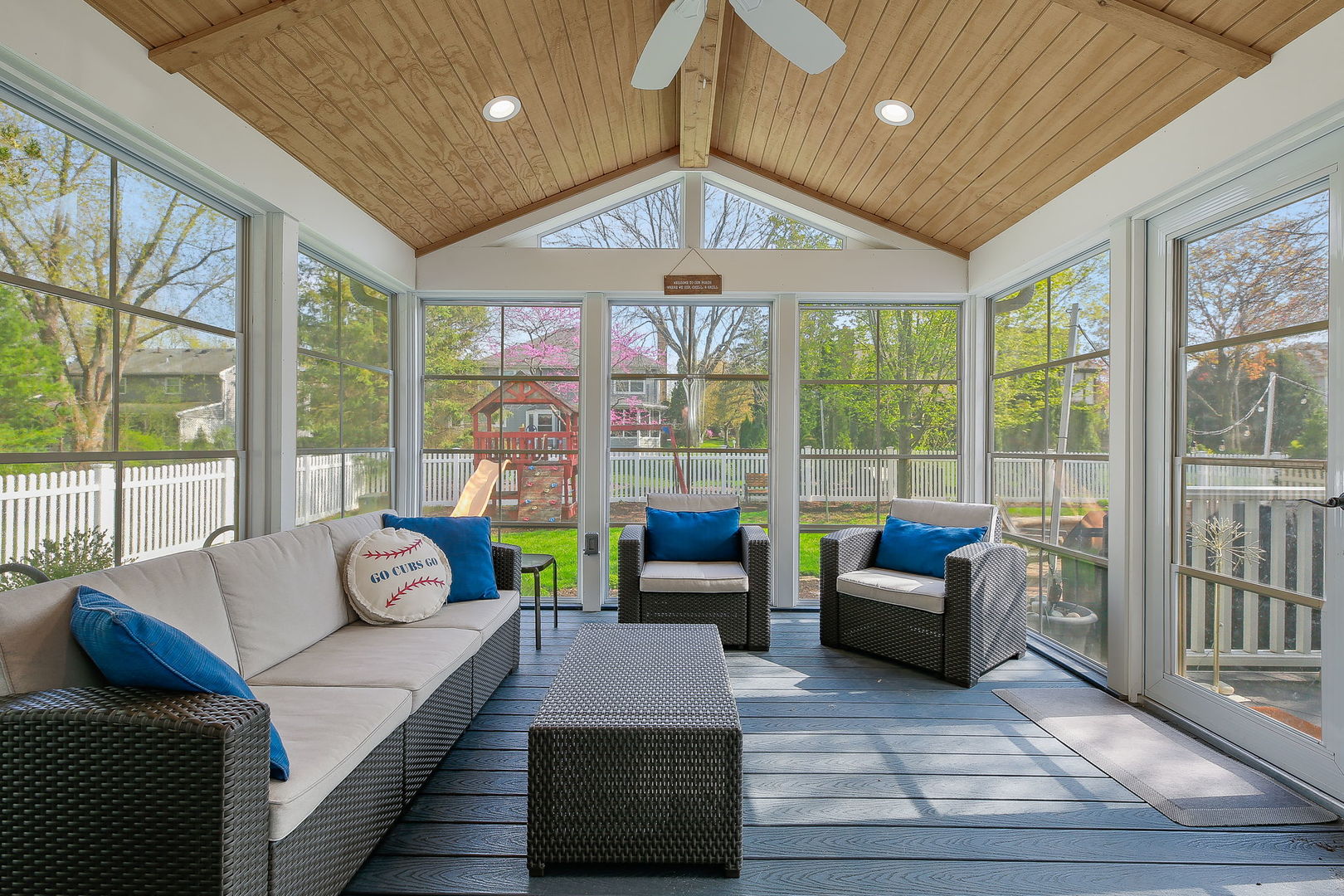25W275 Woodstock Court