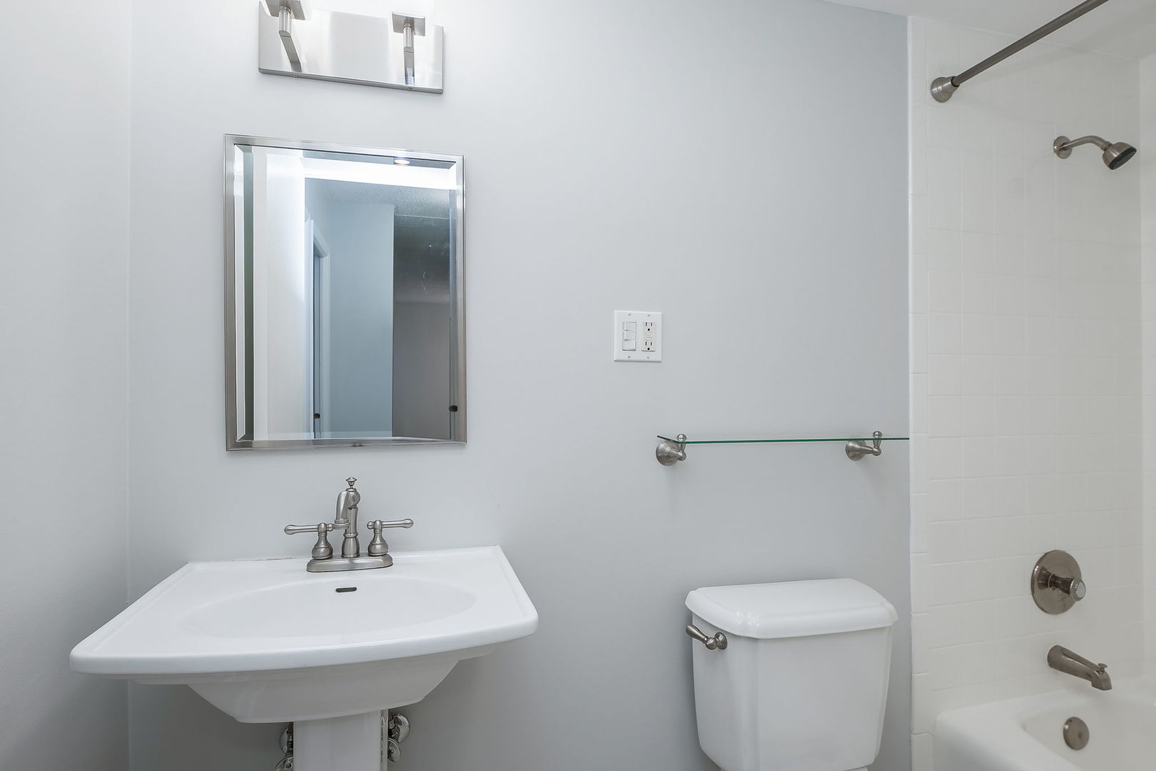 1001 N Mill Street Unit: 211