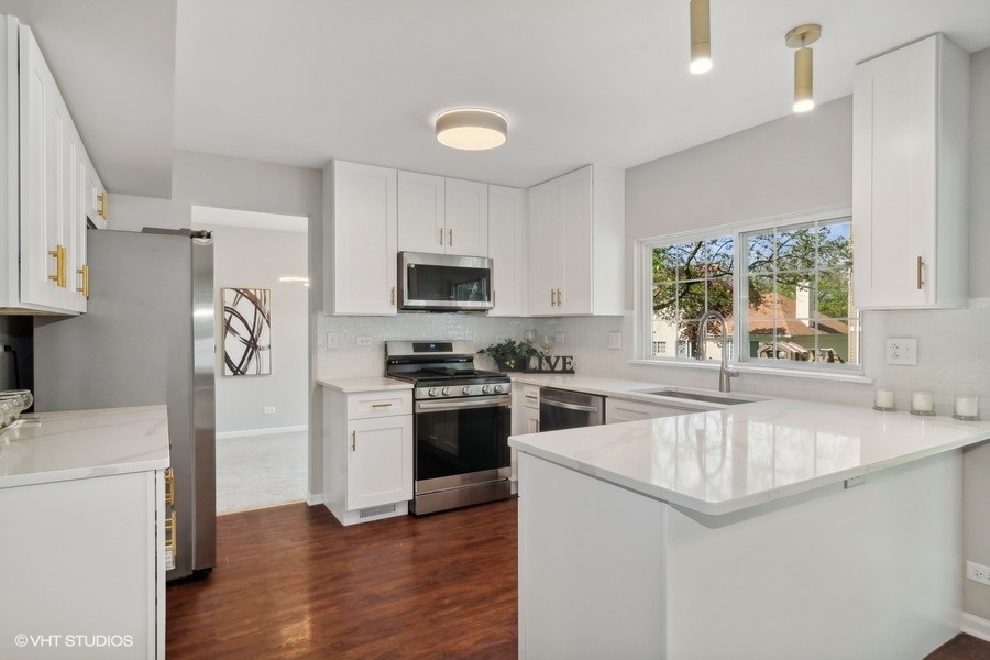 1759 NAPOLEON Drive