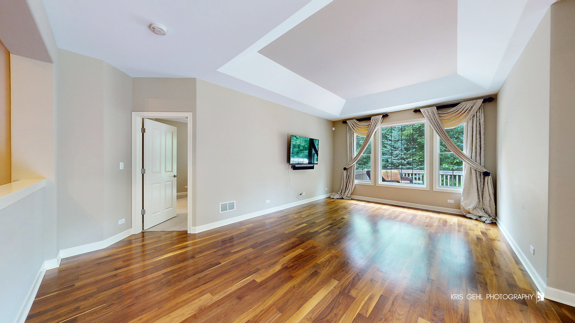 835 Woodglen Lane