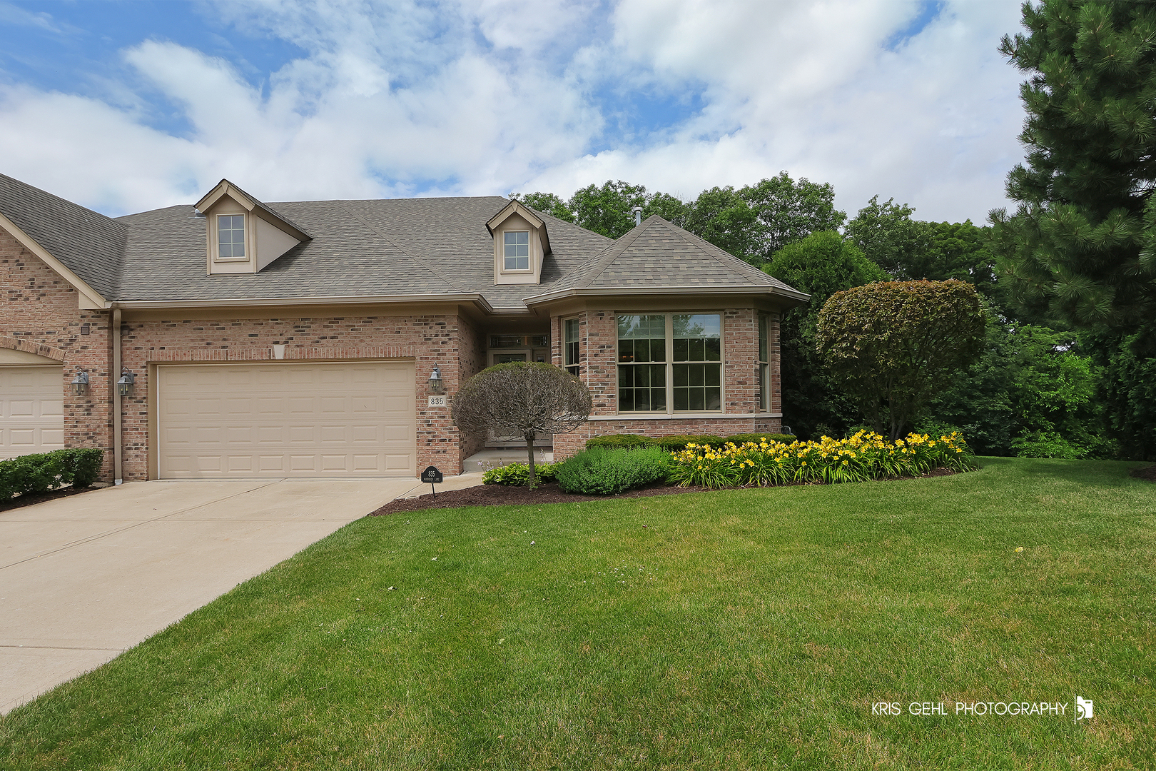 835 Woodglen Lane