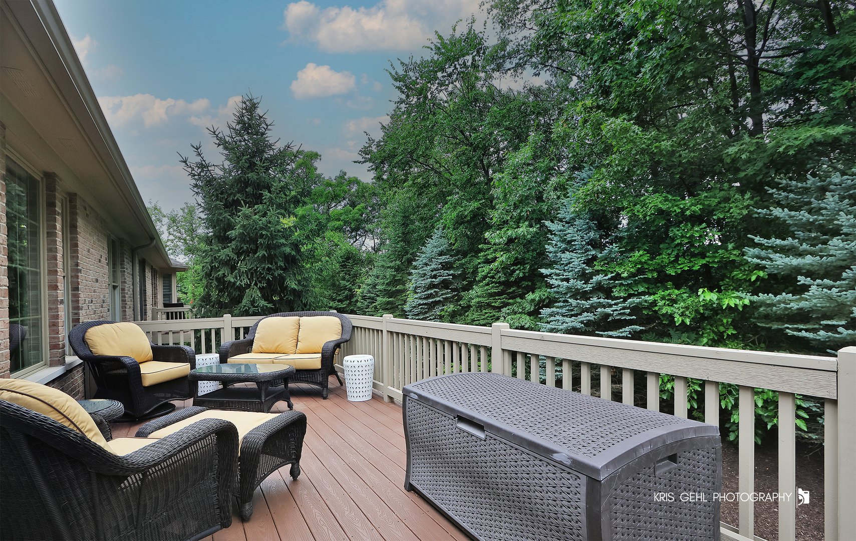 835 Woodglen Lane