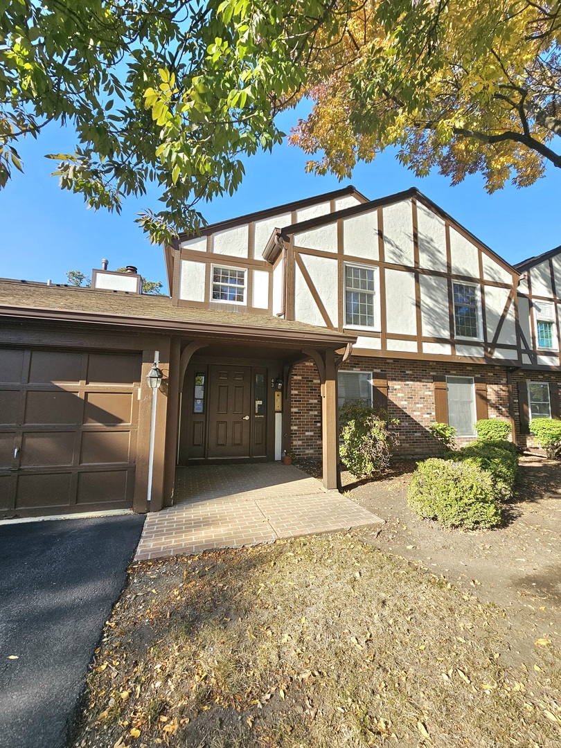 43 Glencoe Court Unit: 202B