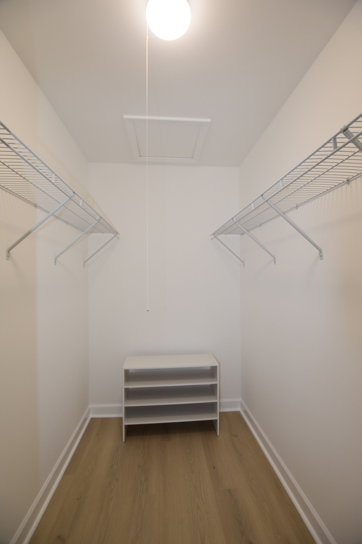 43 Glencoe Court Unit: 202B