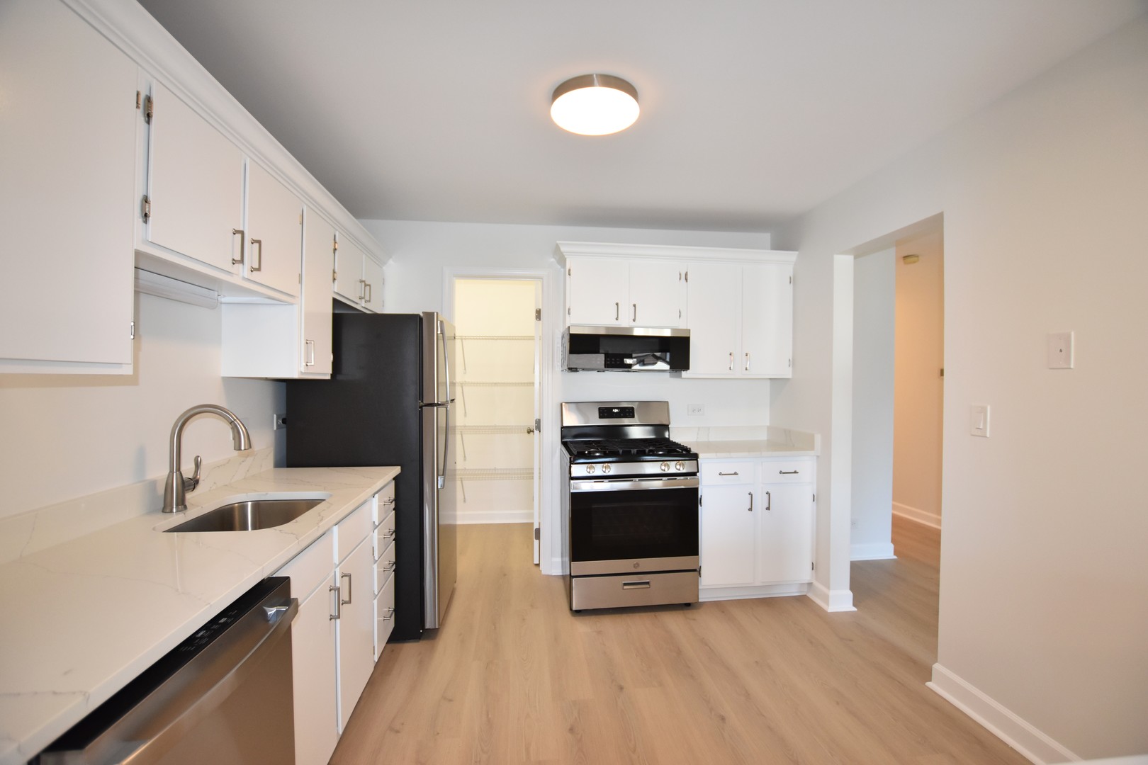 43 Glencoe Court Unit: 202B