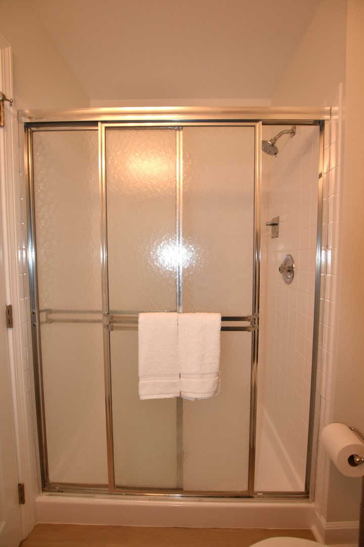 43 Glencoe Court Unit: 202B