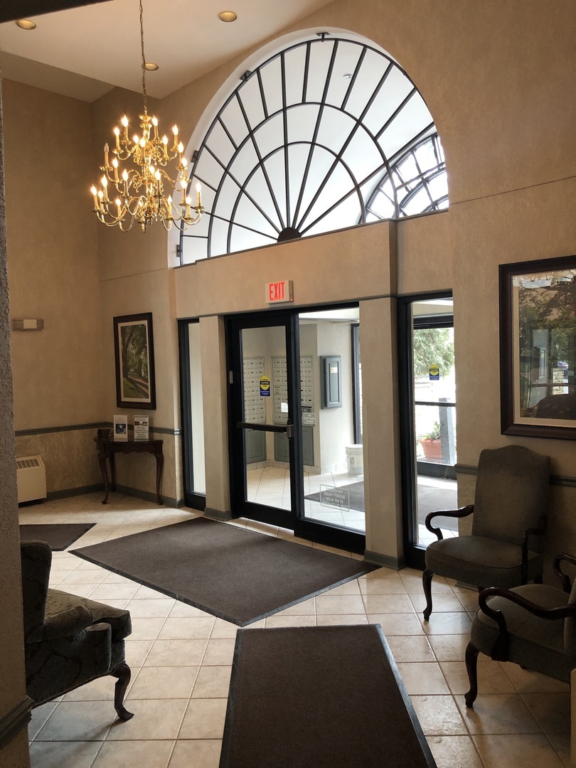 511 Aurora Avenue Unit: 116