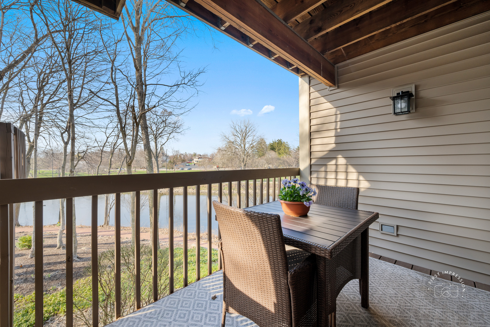 530 RIVER FRONT Circle Unit: 608