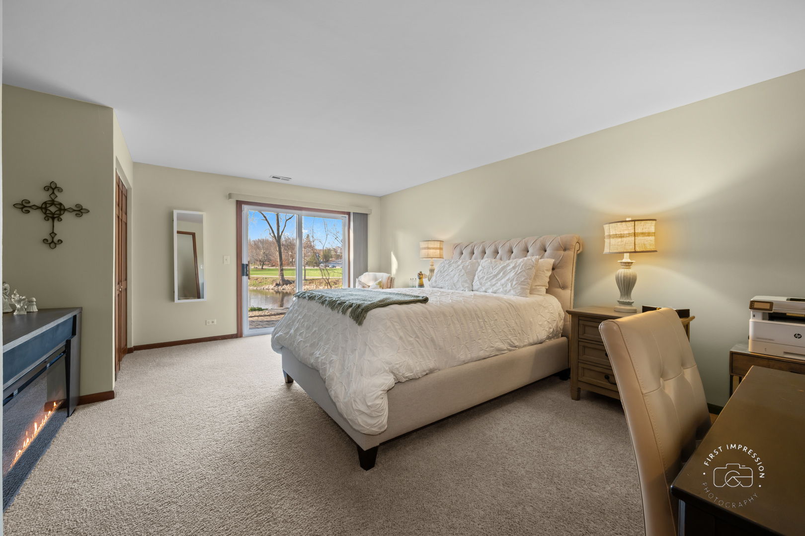 530 RIVER FRONT Circle Unit: 608