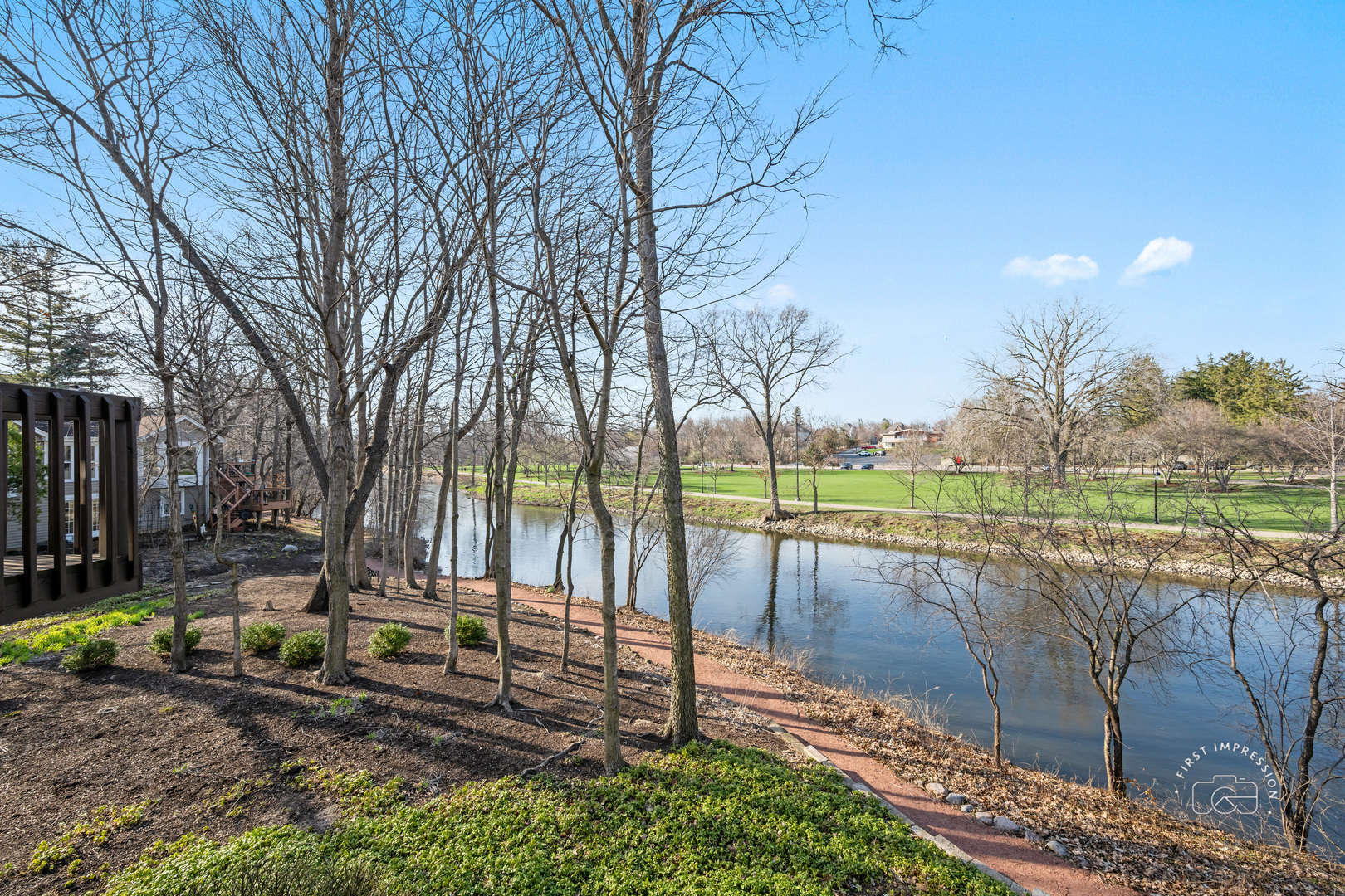 530 RIVER FRONT Circle Unit: 608