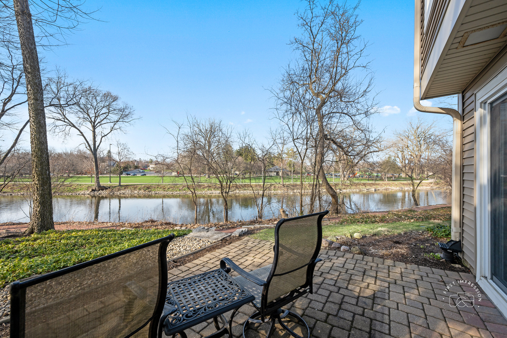 530 RIVER FRONT Circle Unit: 608