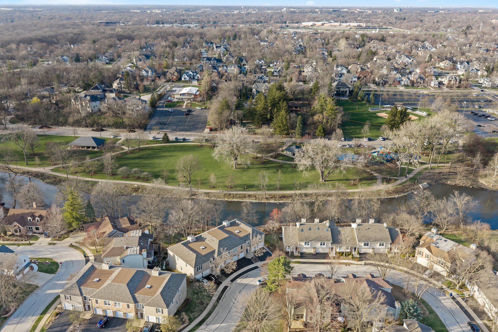 530 RIVER FRONT Circle Unit: 608