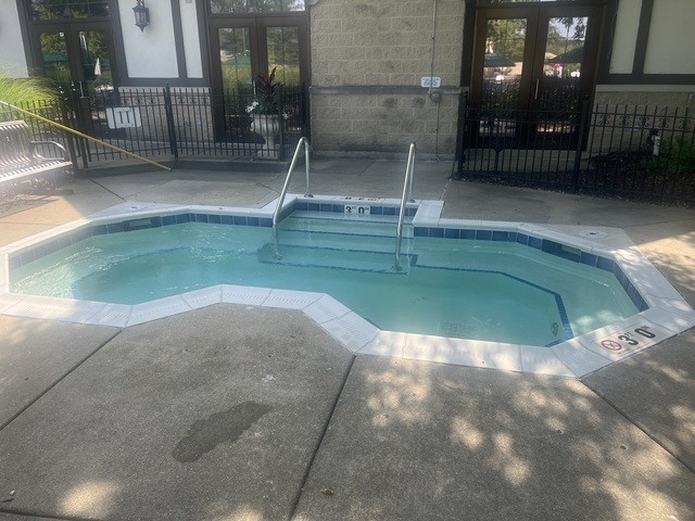 3816 Mandeville Lane