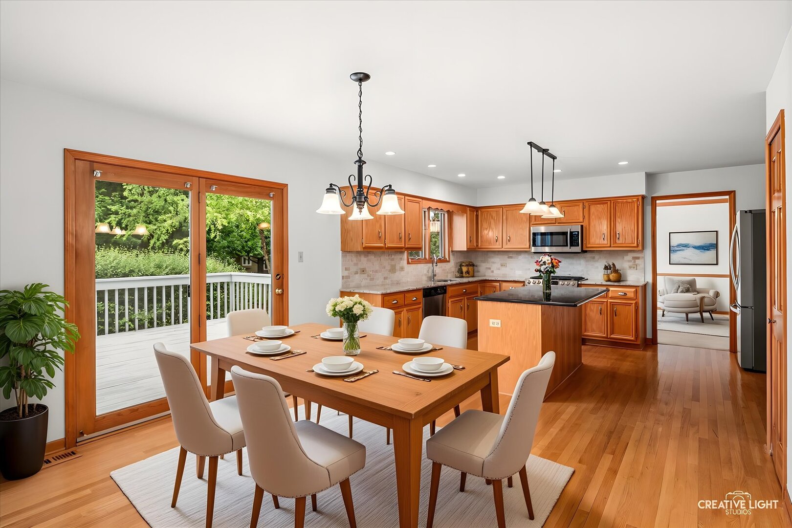 3816 Mandeville Lane