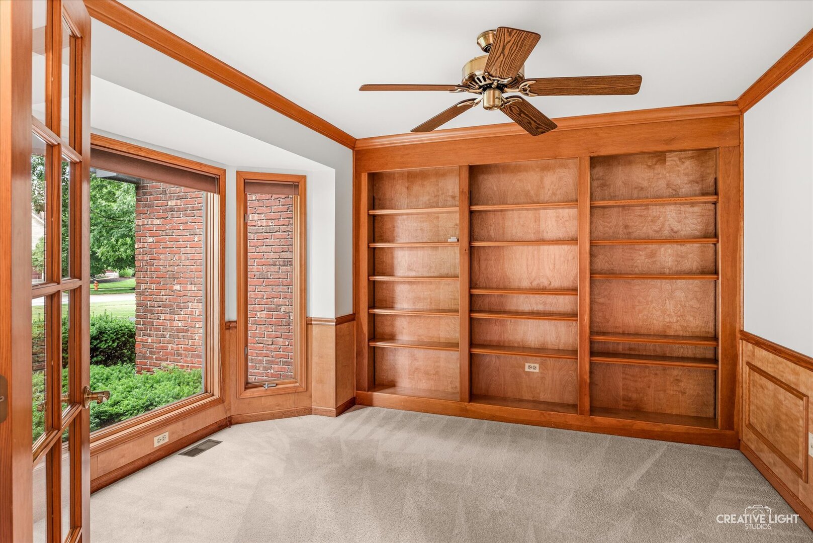3816 Mandeville Lane
