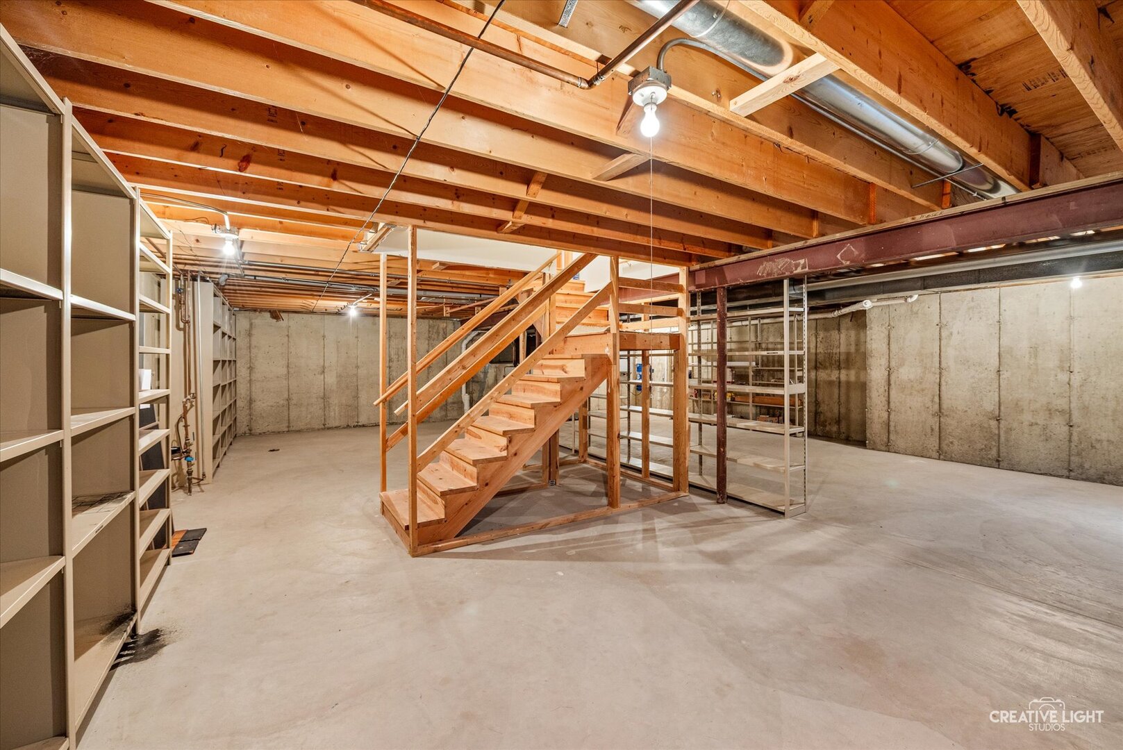3816 Mandeville Lane