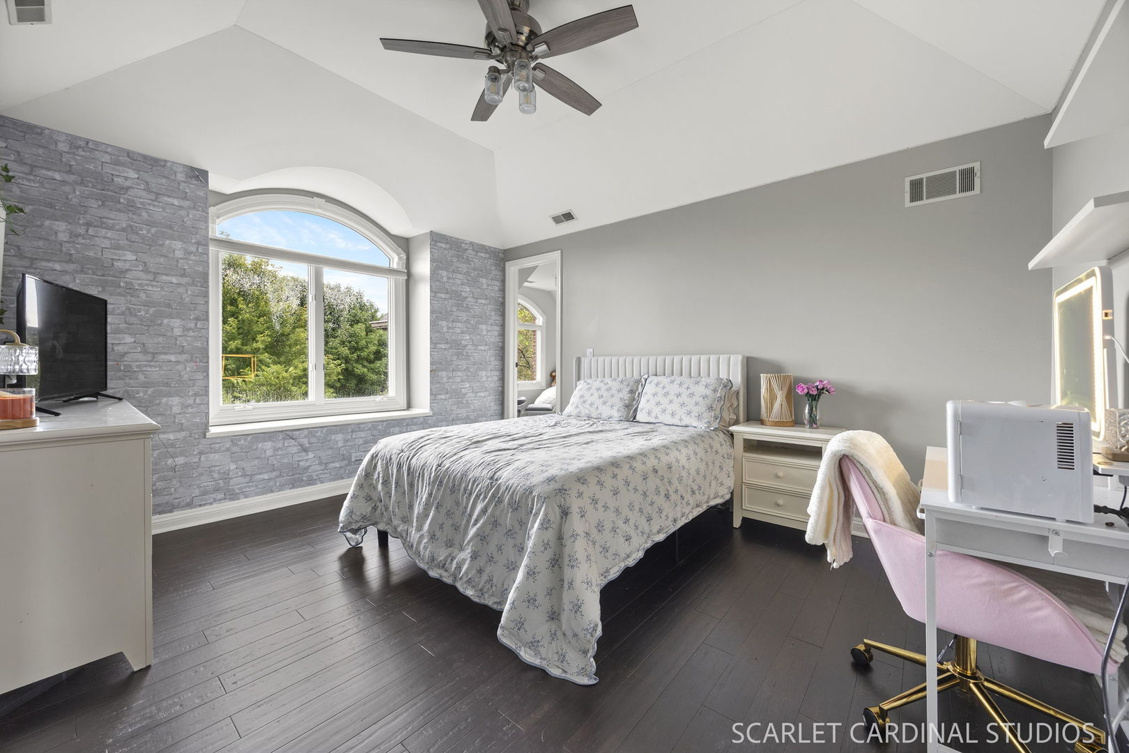 2275 Glouceston Lane