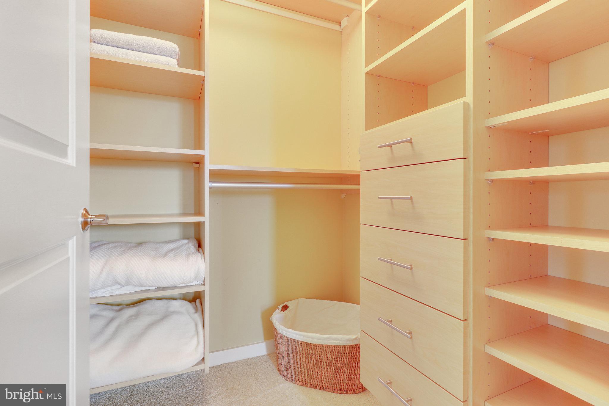 1025 1st St SE #1406