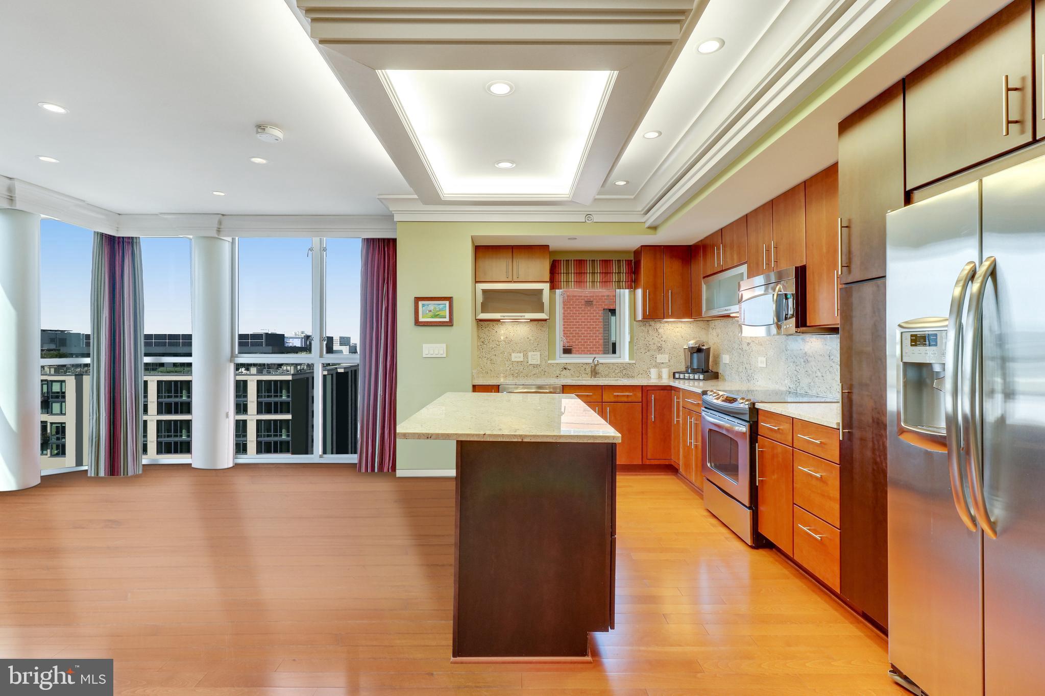 1025 1st St SE #1406