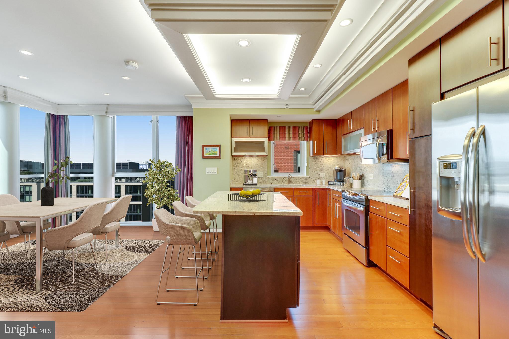 1025 1st St SE #1406