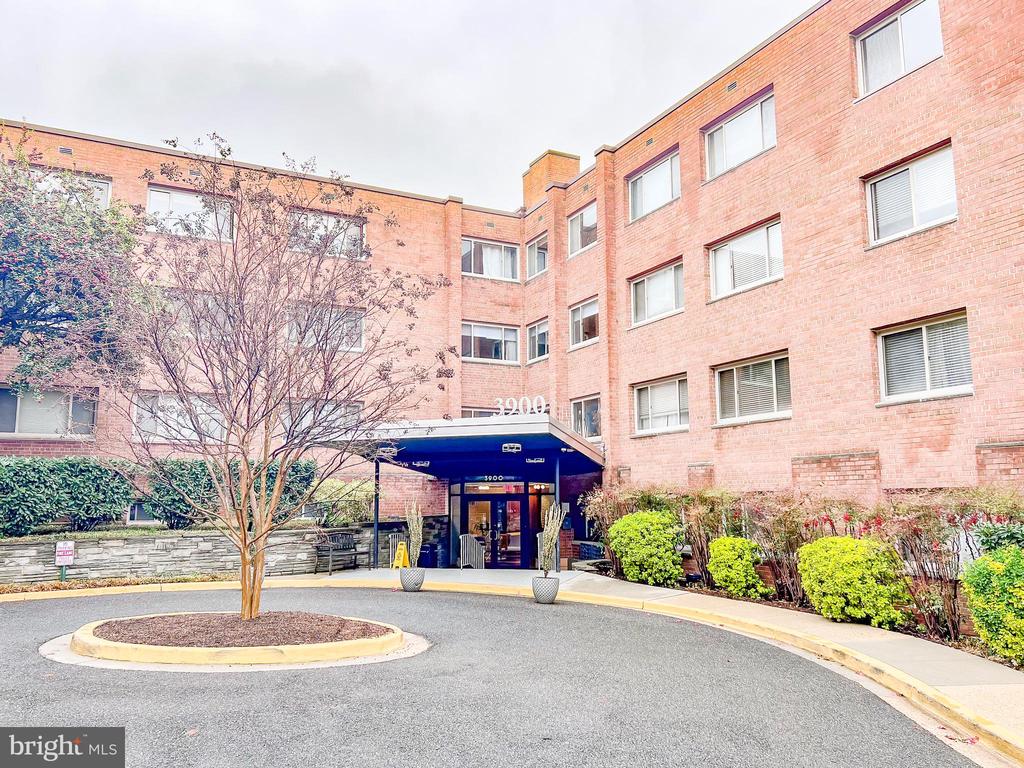 3900 Tunlaw Rd NW #407