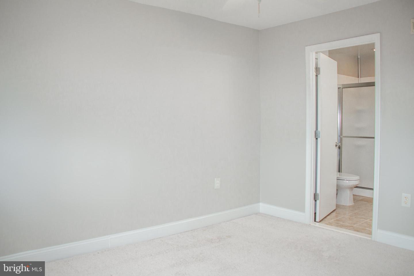 1633 N COLONIAL TER #402
